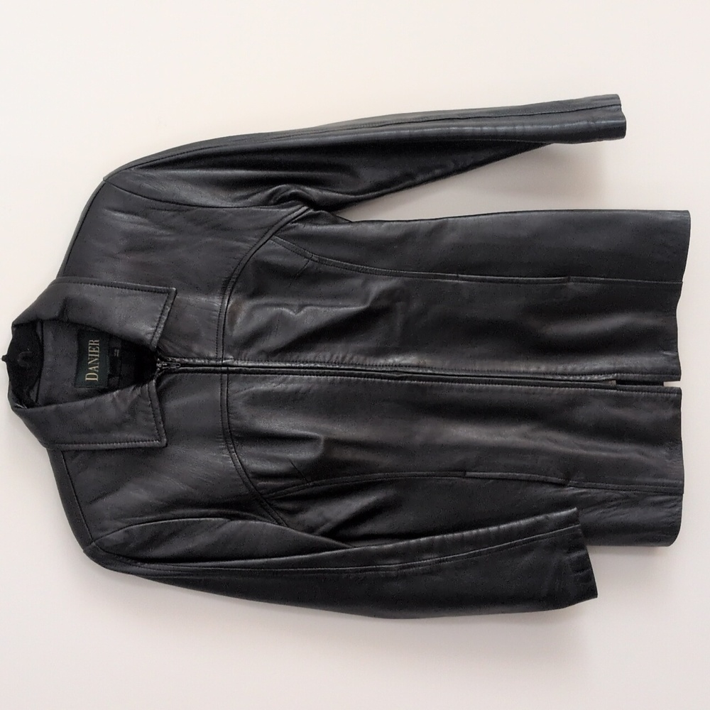 Vintage Danier Fitted ladies leather coat S - Picture 2 of 10